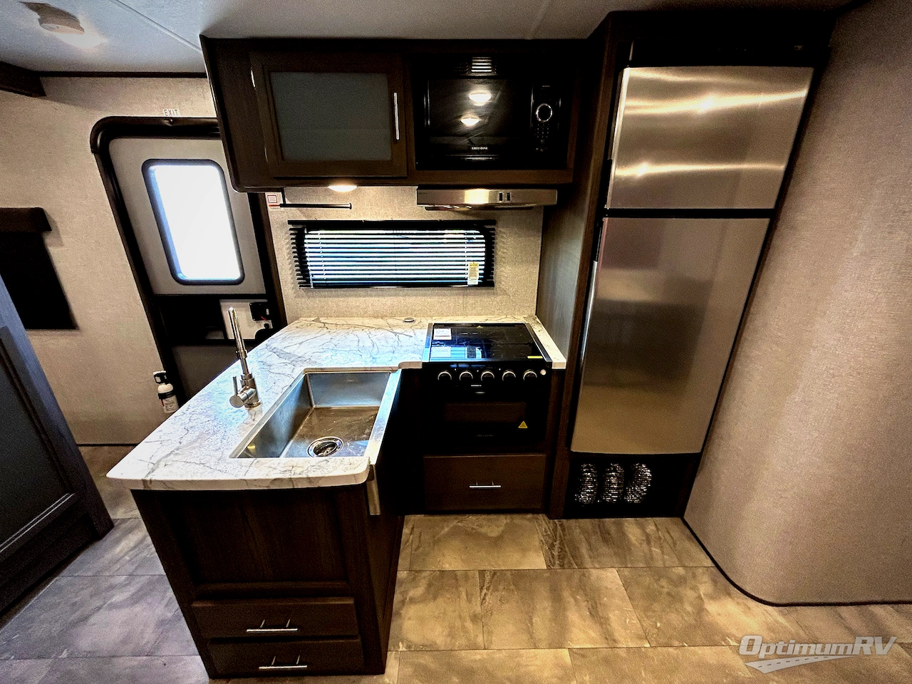 2021 Dutchmen Kodiak Ultra-Lite 283BHSL Photo 6