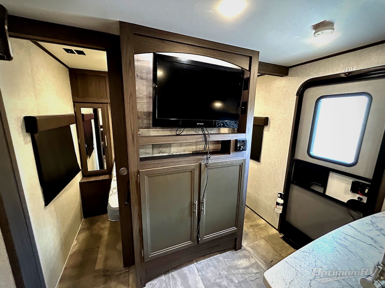 2021 Dutchmen Kodiak Ultra-Lite 283BHSL Photo 8