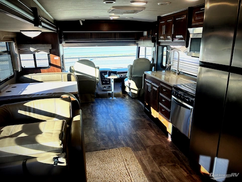 2017 Forest River Georgetown 5 Series 31L5 RV Photo 2