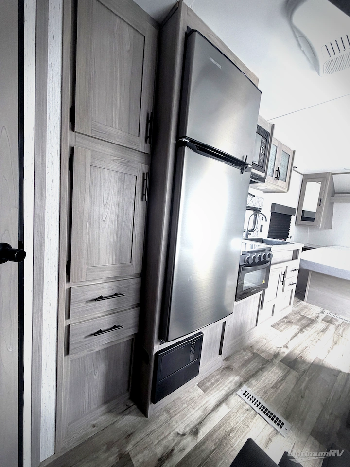 2022 Dutchmen Coleman Lantern LT Series 214BH Photo 12