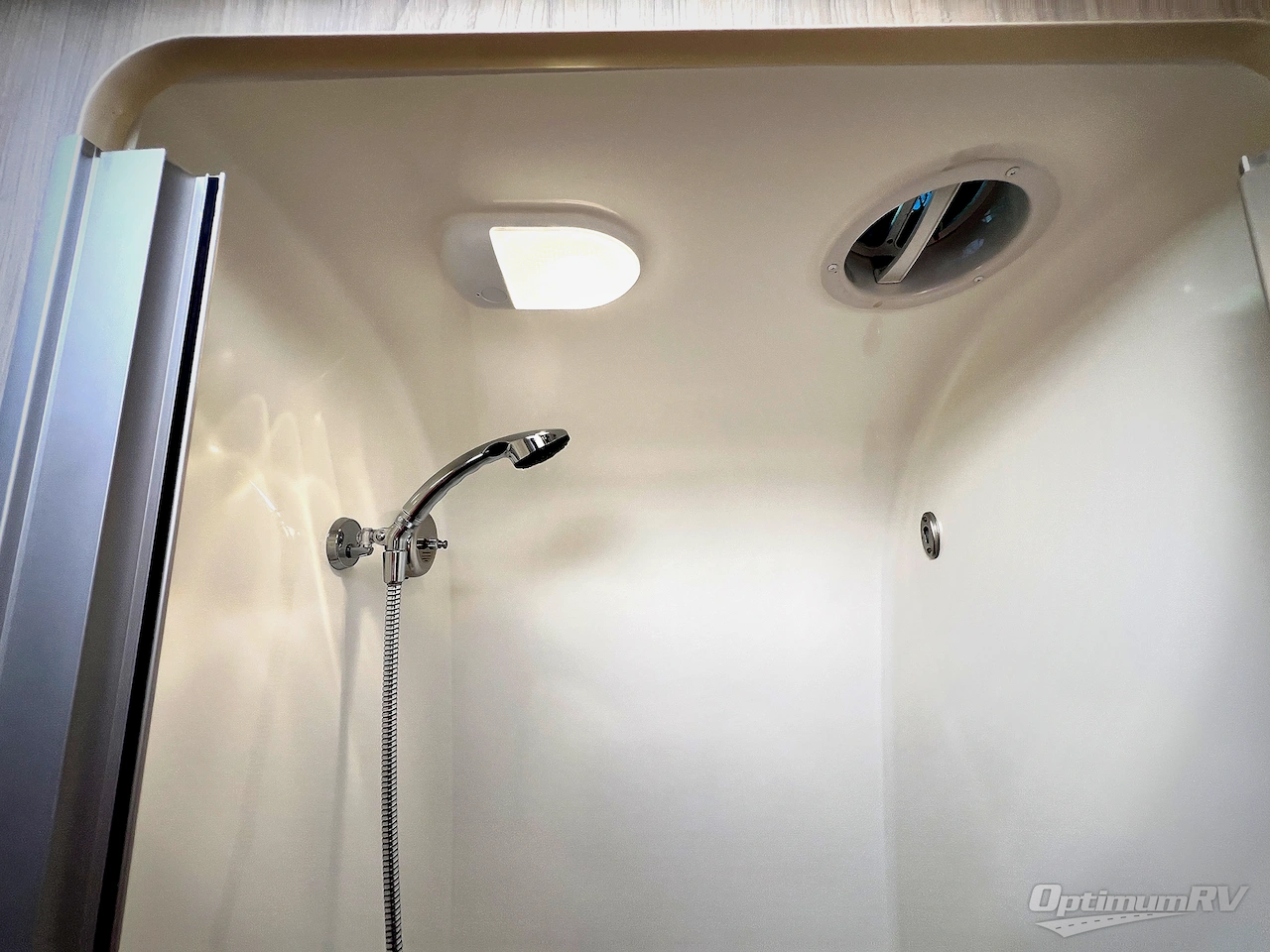 2021 Airstream Globetrotter 27FB Photo 12