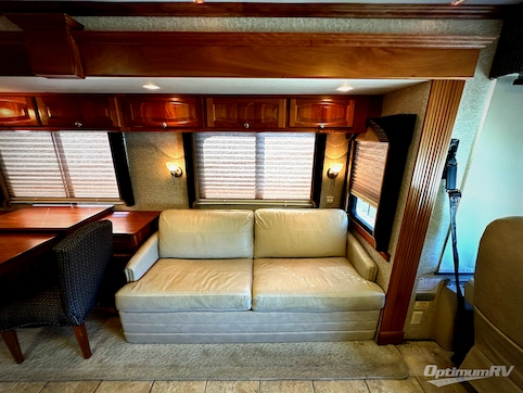 2007 Newmar Dutch Star DSDP 4304 RV Photo 2
