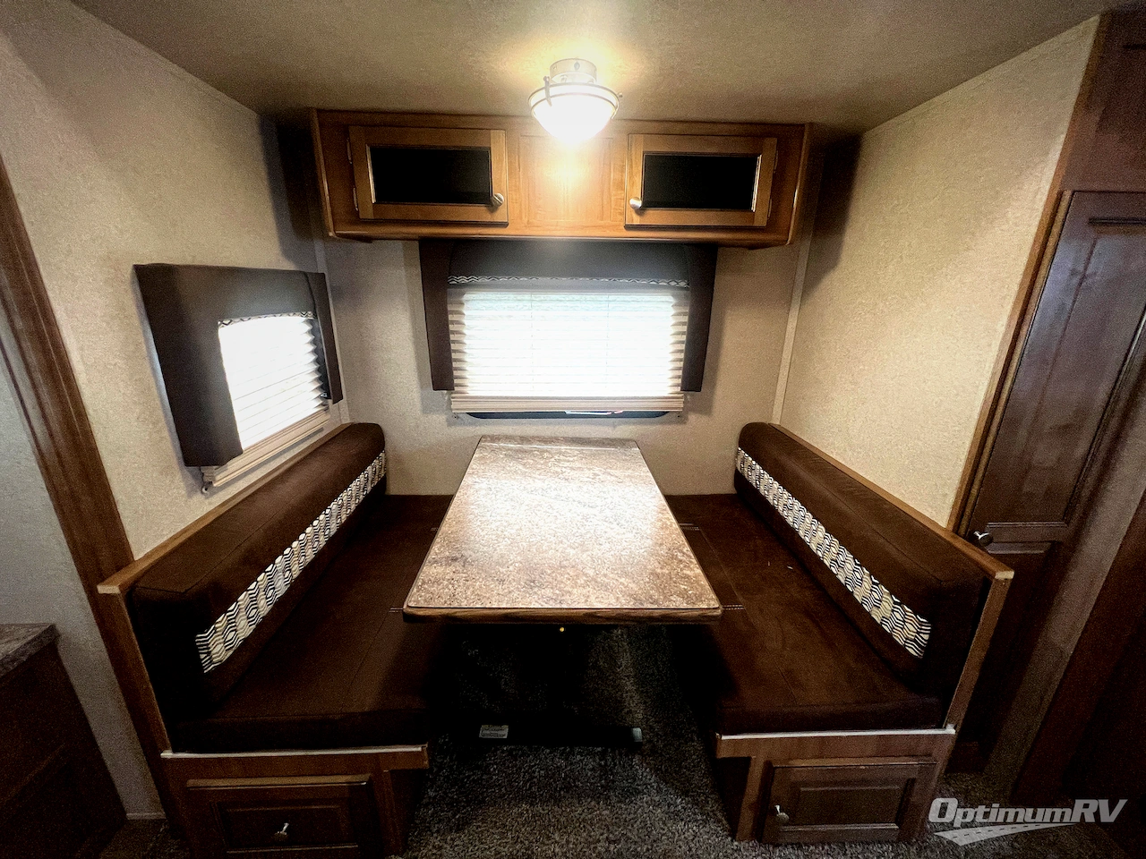 2019 Forest River Rockwood Ultra Lite 2650WS Photo 13