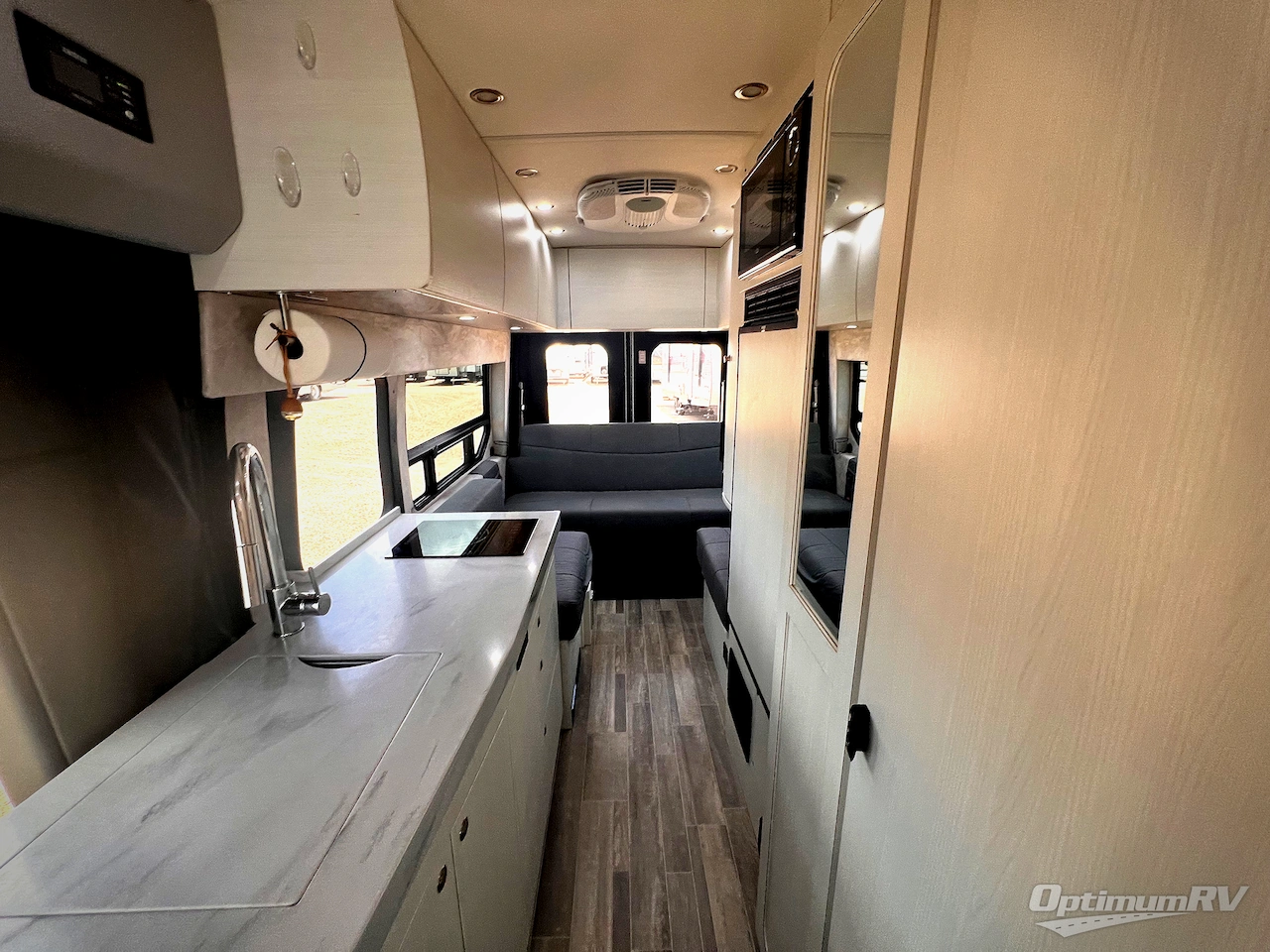 2022 Pleasure-Way Ontour 2.2 Photo 4
