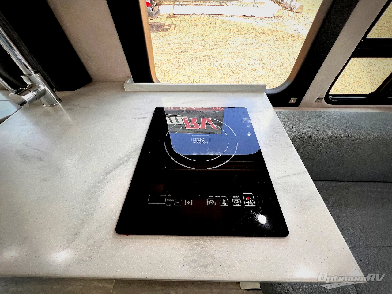 2022 Pleasure-Way Ontour 2.2 Photo 10