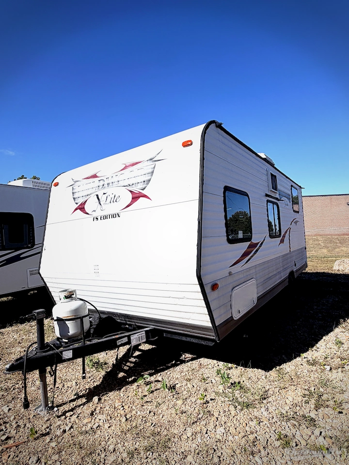 2018 Forest River Wildwood X-Lite 230BHXL Photo 4