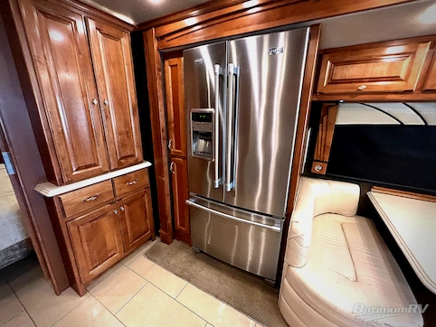 2016 Tiffin Phaeton 40 QBH RV Photo 3