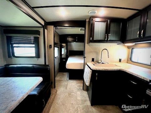 2020 Grand Design Imagine 2800BH RV Photo 3
