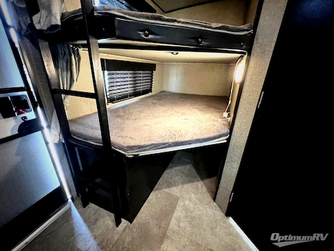 2020 Grand Design Imagine 2800BH RV Photo 4