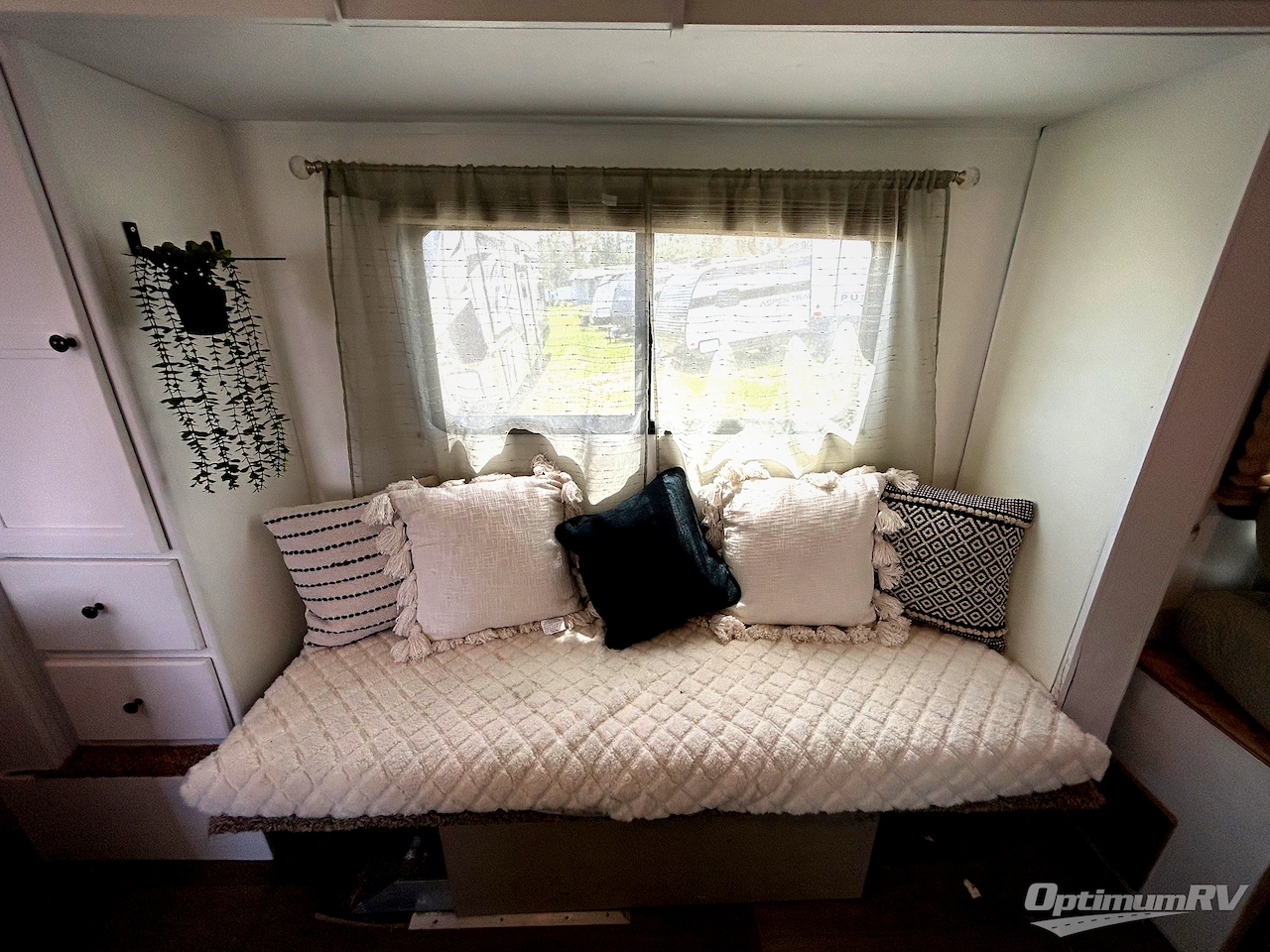 2018 Dutchmen Coleman Light LX 1605FB Photo 9