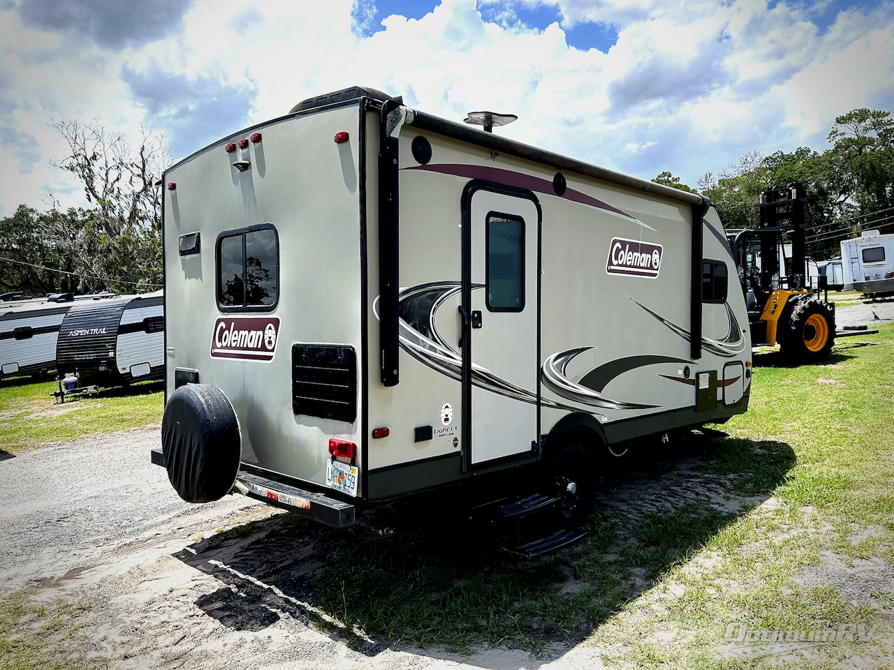 2018 Dutchmen Coleman Light LX 1605FB Photo 2