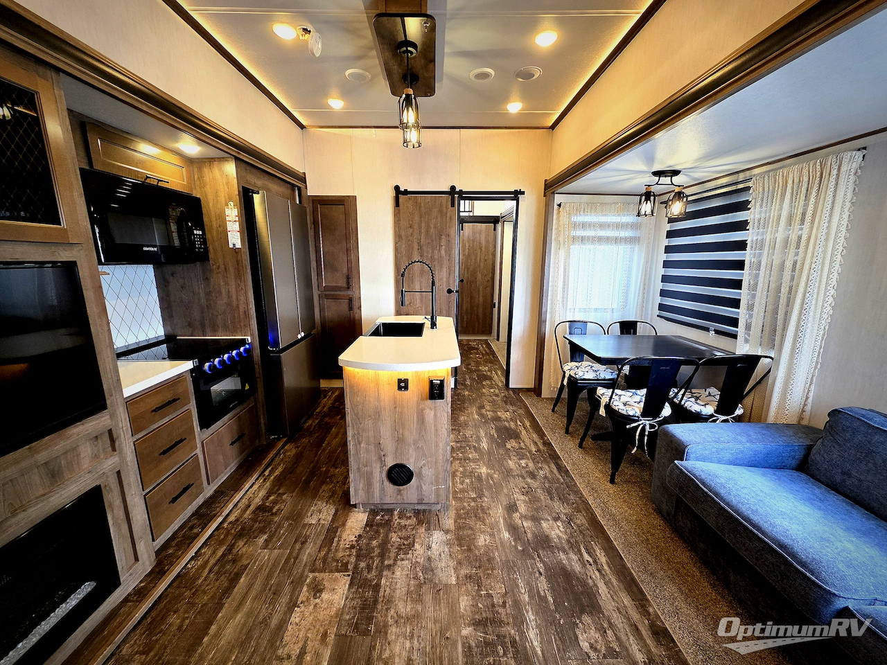 2022 Forest River Sabre 36BHQ Photo 2