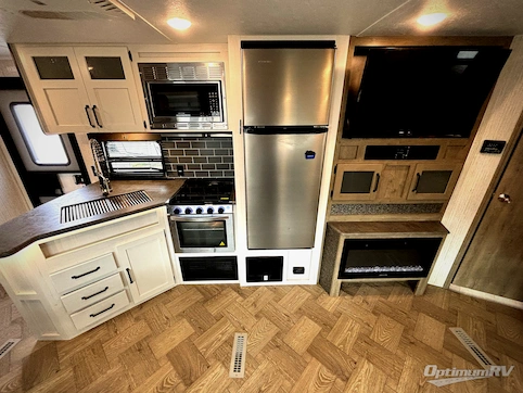 2021 Palomino Puma 28DBFQ RV Photo 3