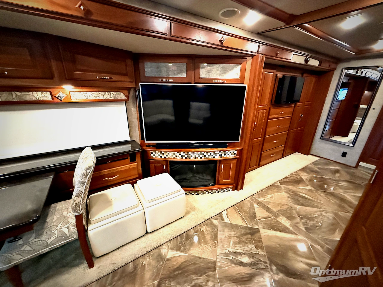 2016 Winnebago Journey 40R Photo 6