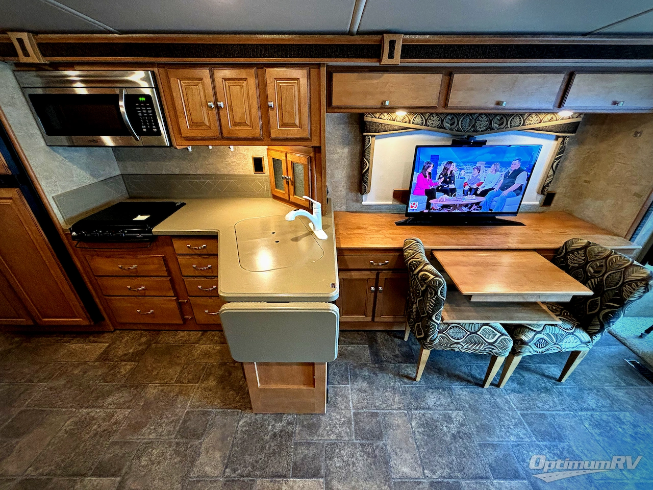 2014 Winnebago Sightseer 33C Photo 7
