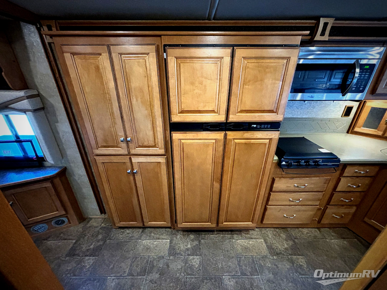 2014 Winnebago Sightseer 33C Photo 10