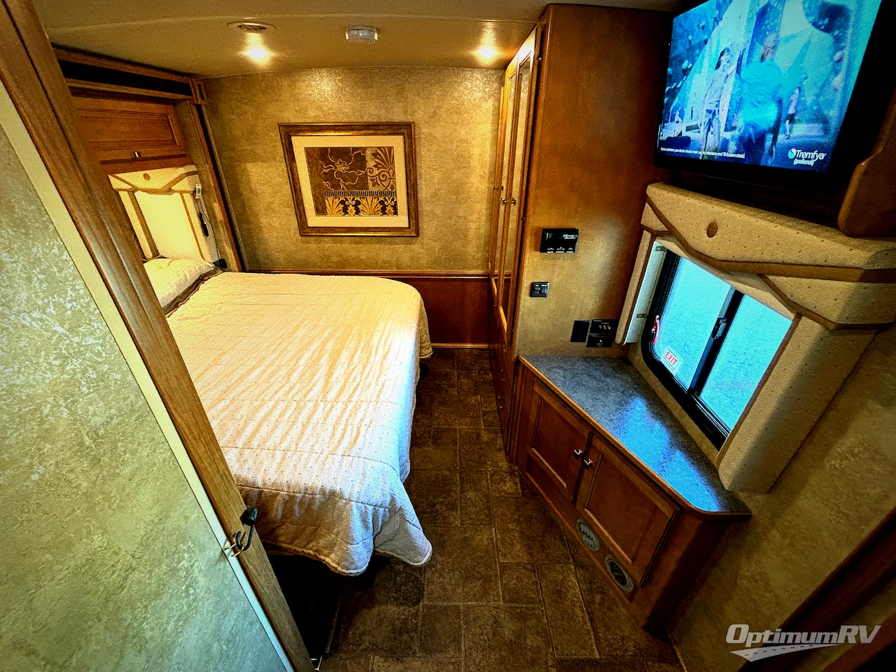 2014 Winnebago Sightseer 33C Photo 11