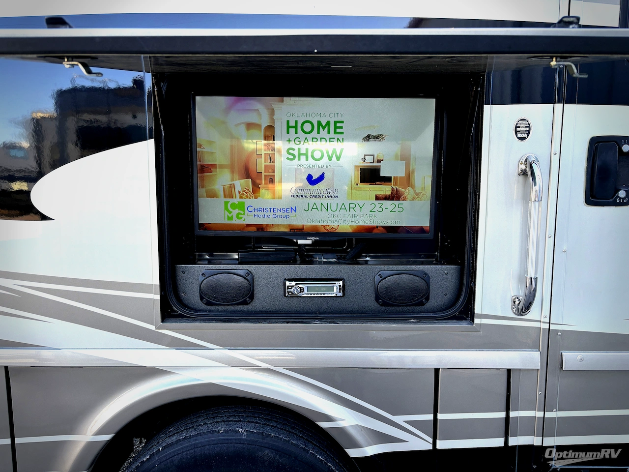 2014 Winnebago Sightseer 33C Photo 20