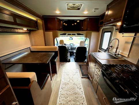 2018 Winnebago Fuse 23T RV Photo 2
