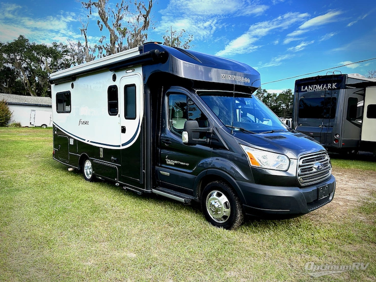 2018 Winnebago Fuse 23T RV Photo 1