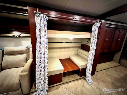 2015 Winnebago Forza 38R RV Photo 3