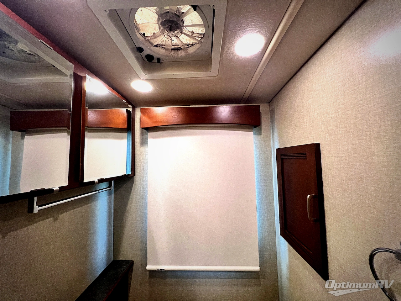 2015 Winnebago Forza 38R Photo 14