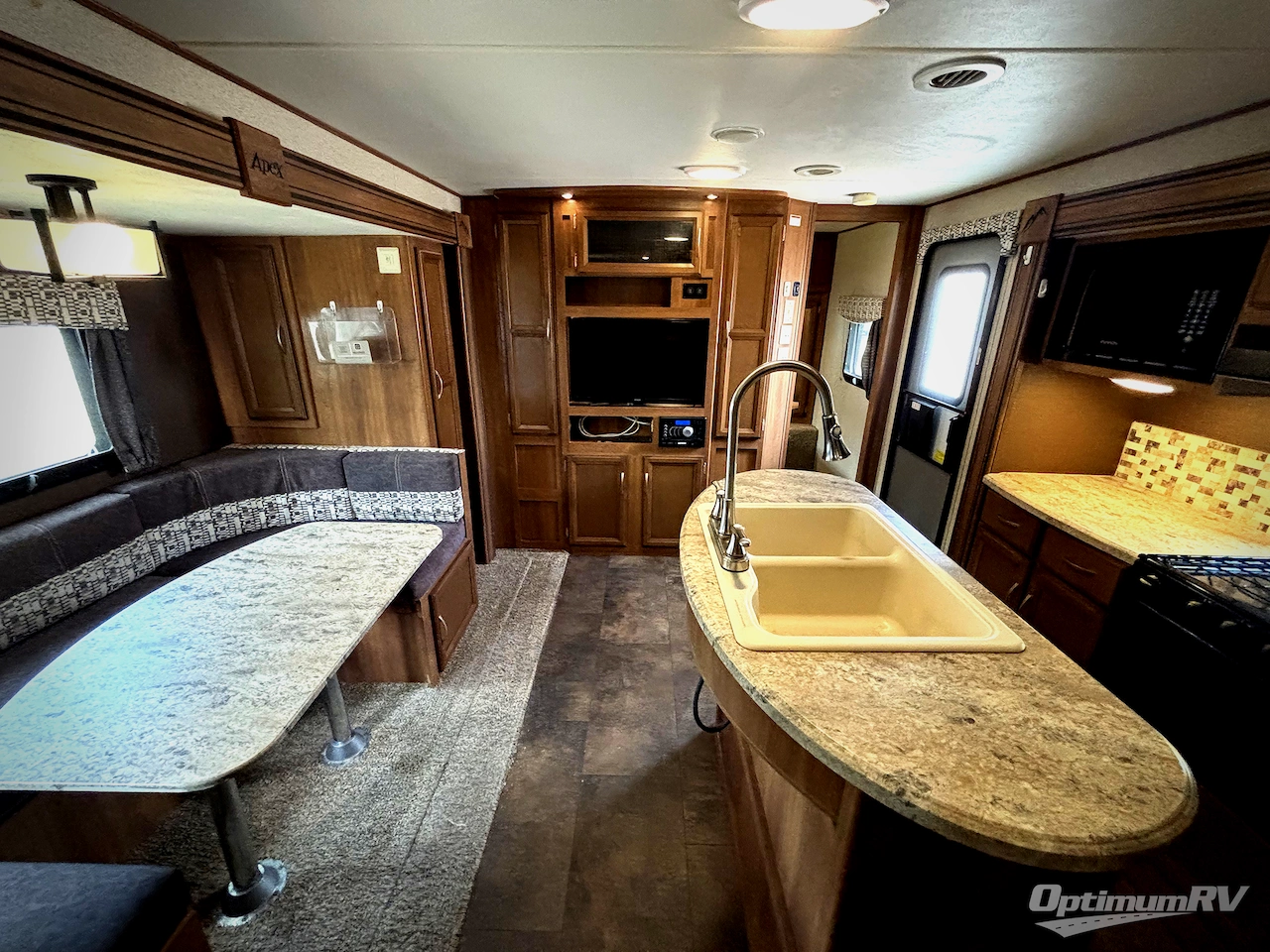 2016 Coachmen Apex Ultra-Lite 259BHSS Photo 5