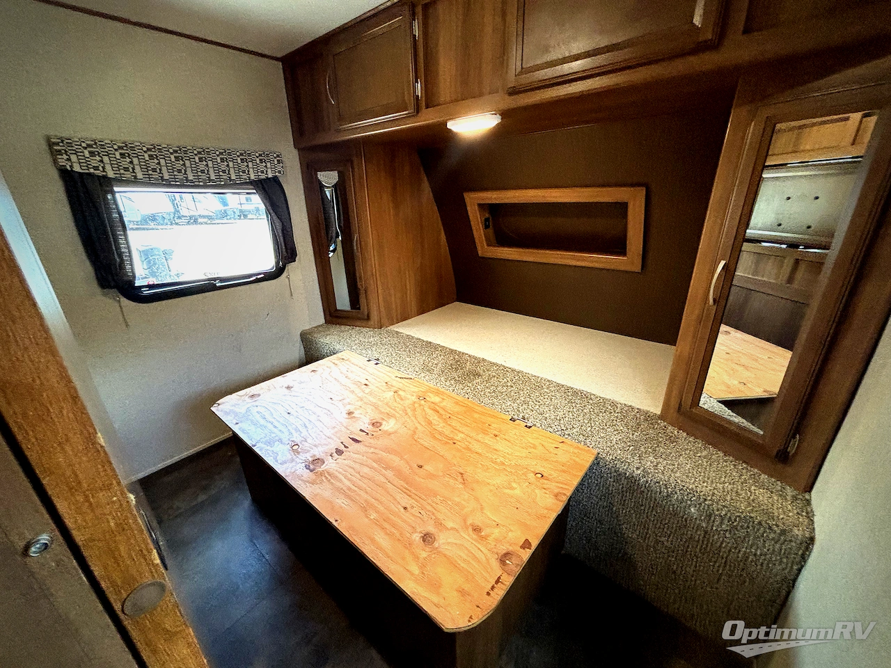 2016 Coachmen Apex Ultra-Lite 259BHSS Photo 6
