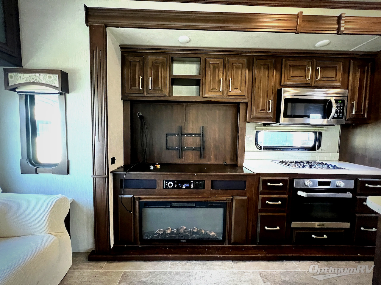 2019 Heartland Bighorn 3871FBO Photo 8