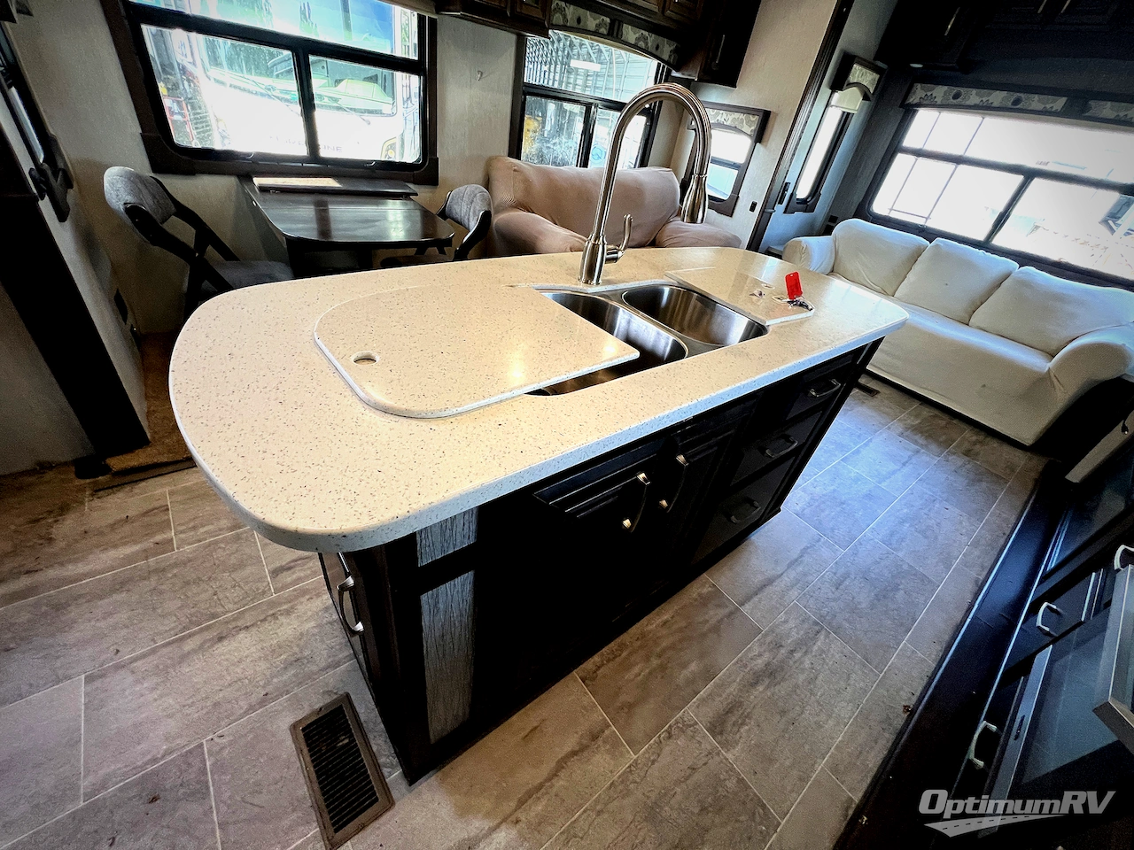 2019 Heartland Bighorn 3871FBO Photo 12