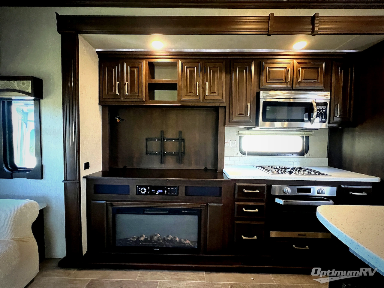 2019 Heartland Bighorn 3871FBO Photo 7