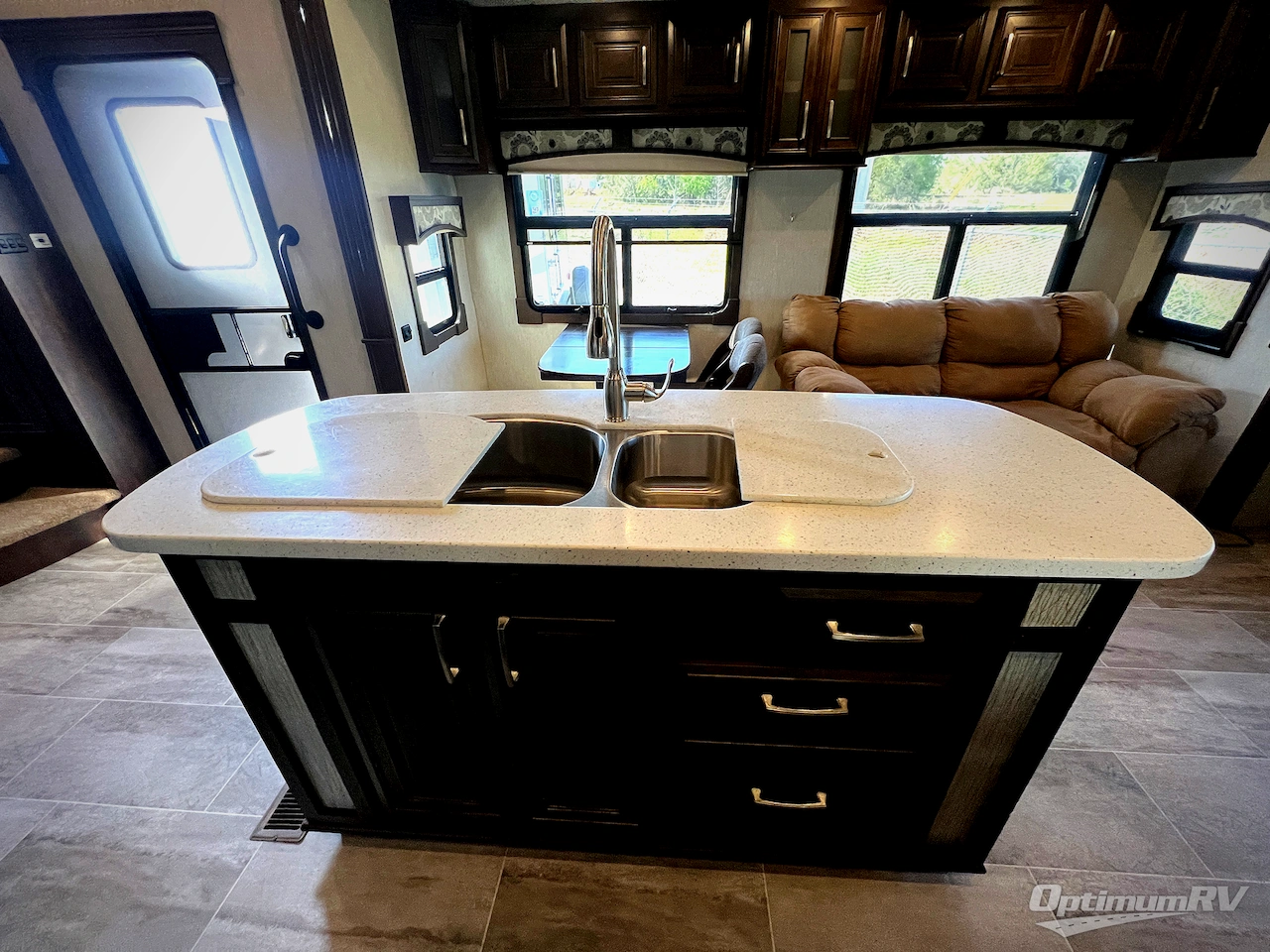 2019 Heartland Bighorn 3871FBO Photo 11