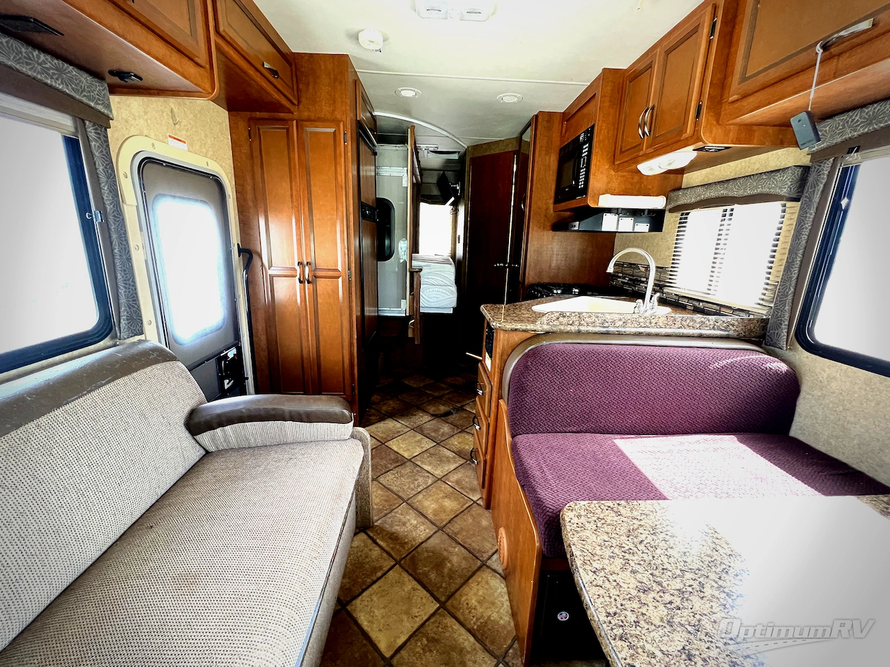 2014 Thor Chateau 26A Photo 5