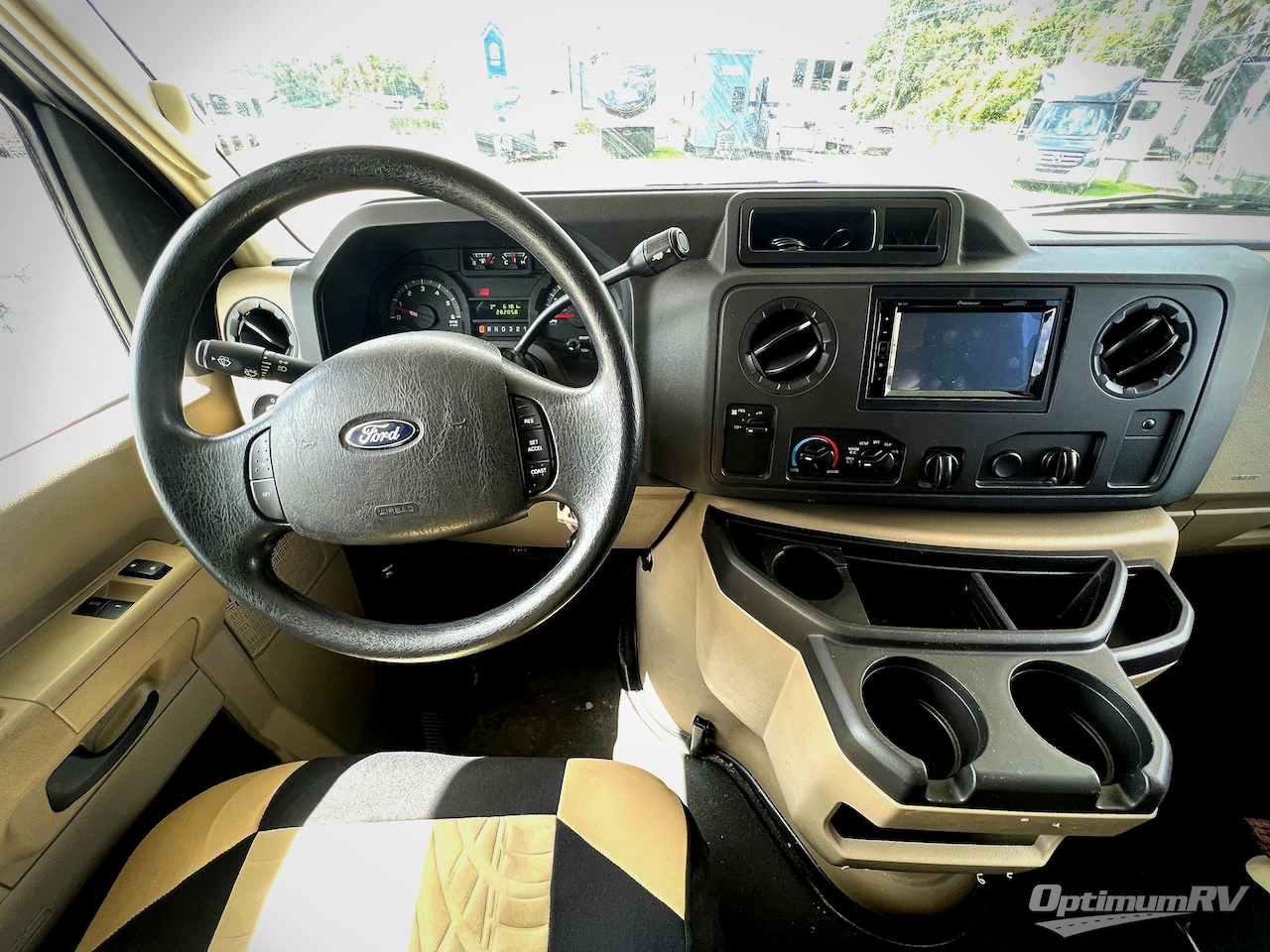 2014 Thor Chateau 26A Photo 7