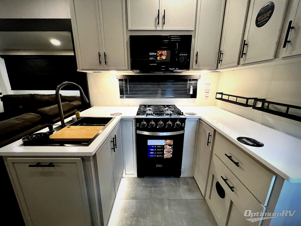 2026 Prime Time Crusader FAM37 Photo 12