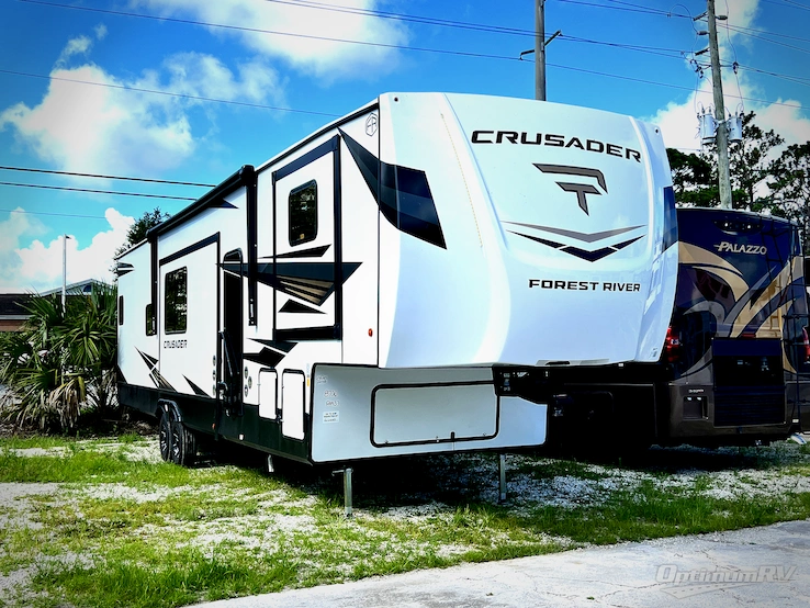 2027 Prime Time Crusader FAM37 RV Photo 1