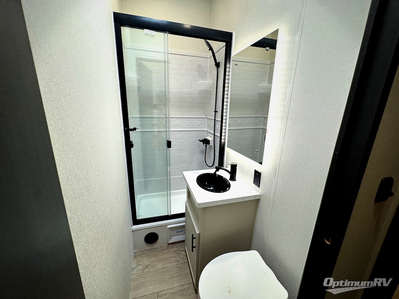 2027 Forest River Crusader 2SUITE Photo 9