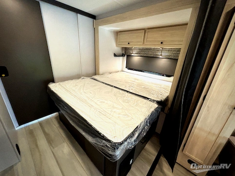 2027 Forest River Sunseeker 2440DS RV Photo 4