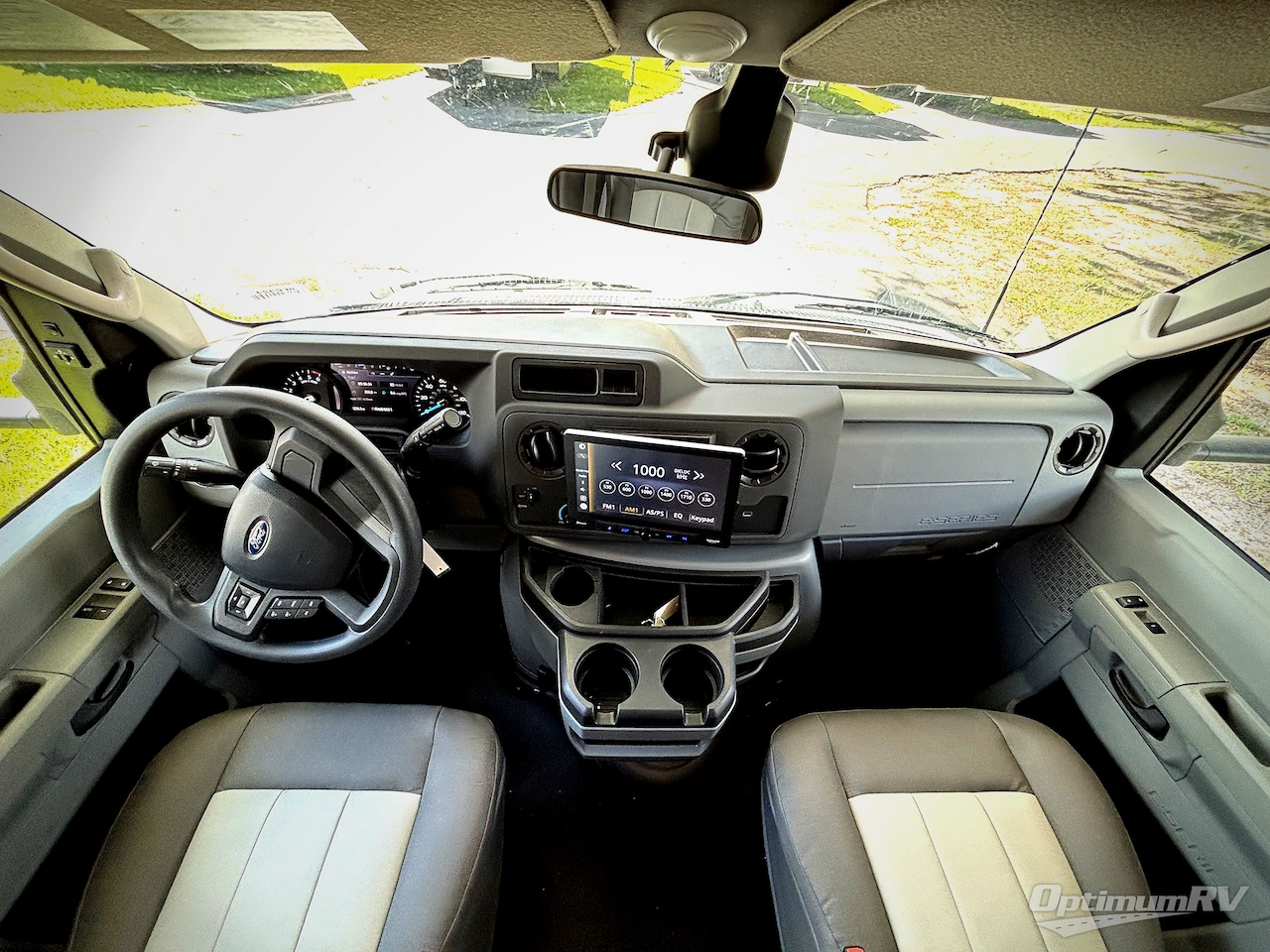 2027 Forest River Sunseeker 2440DS Photo 8