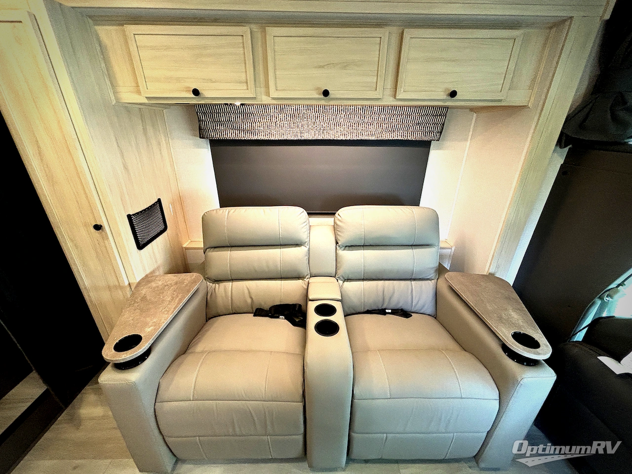 2027 Forest River Sunseeker 2440DS Photo 14