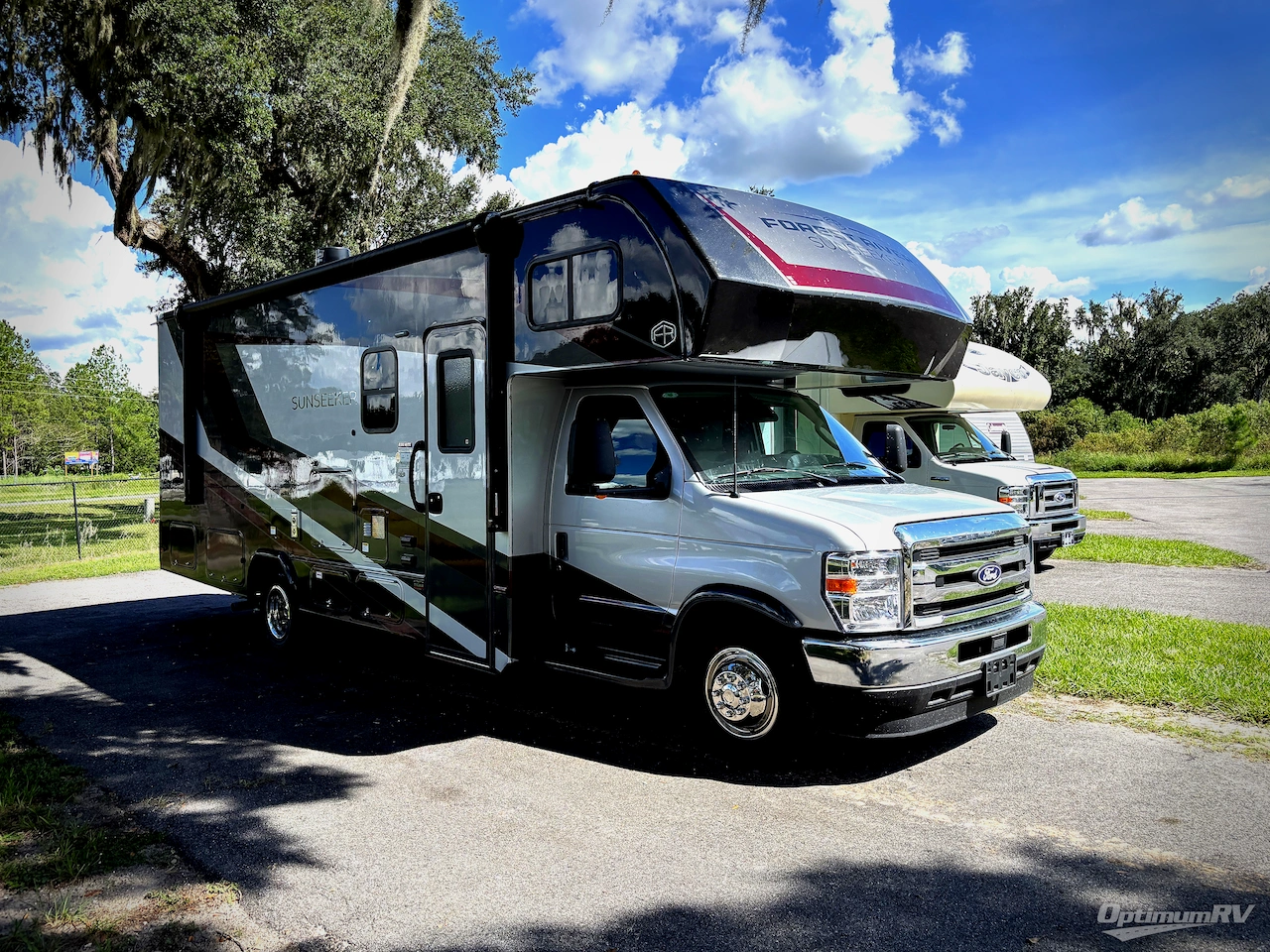 2027 Forest River Sunseeker 2440DS Photo 1