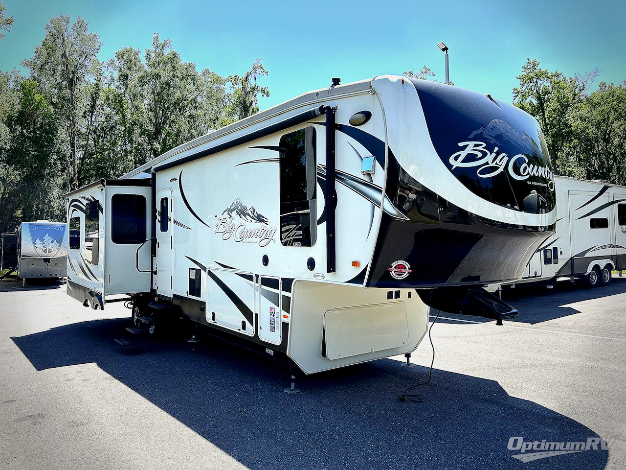 2016 Heartland Big Country 3450TS Photo 1
