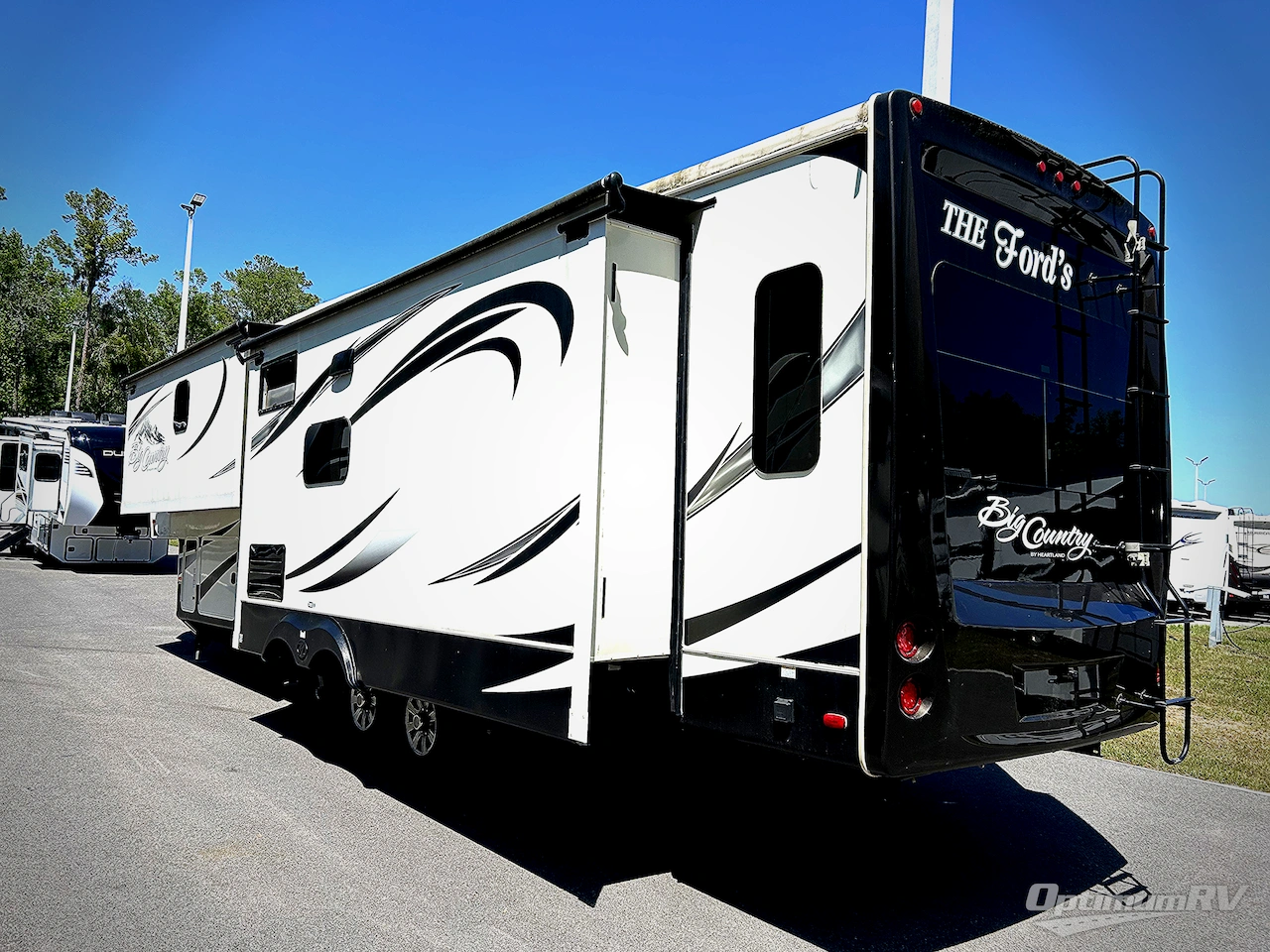 2016 Heartland Big Country 3450TS Photo 3
