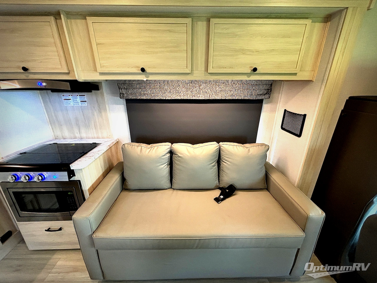 2027 Forest River Sunseeker LE 3250DSLE Ford Photo 14