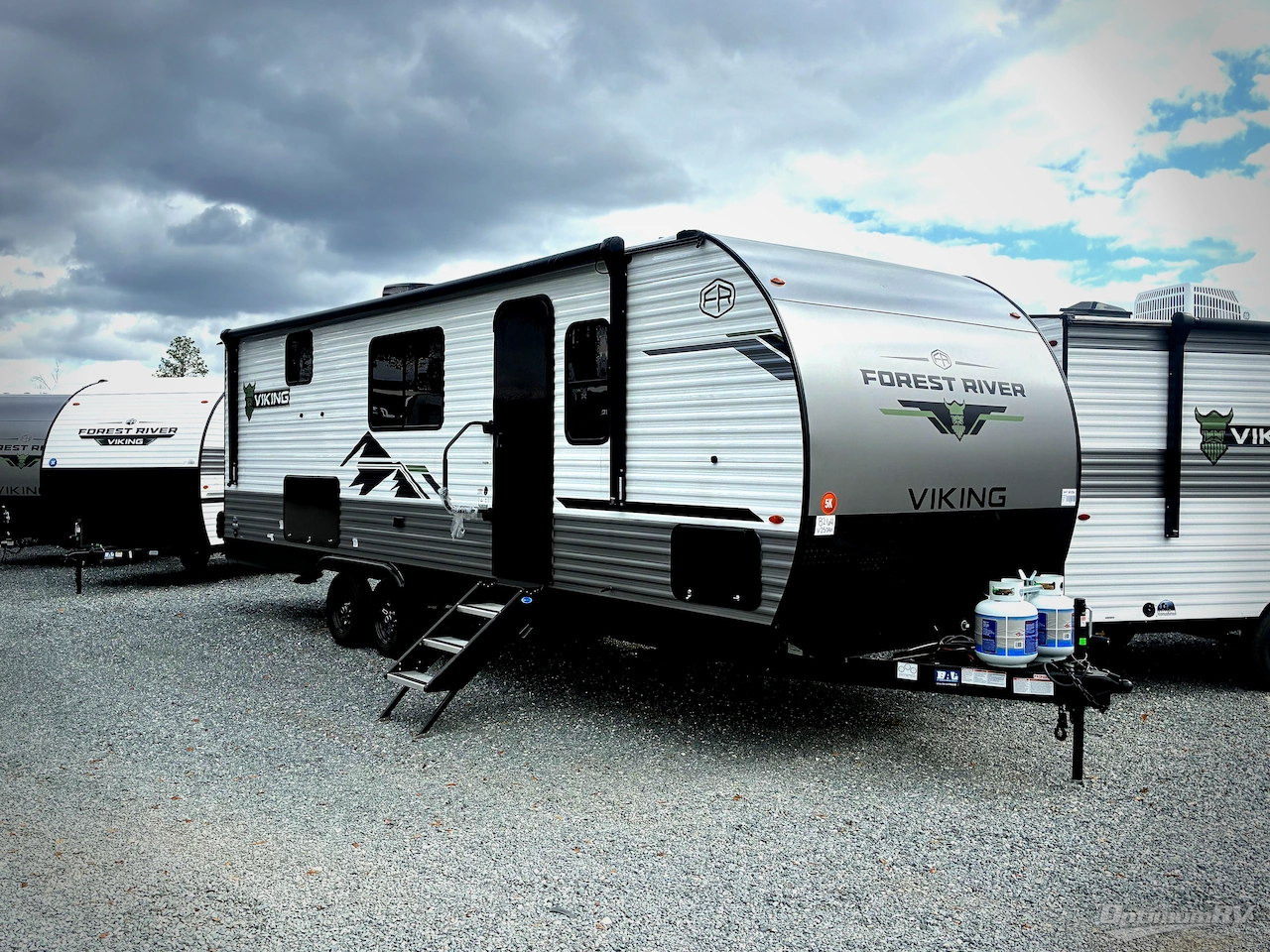 2026 Forest River Viking 5K Series 25QBH Photo 1