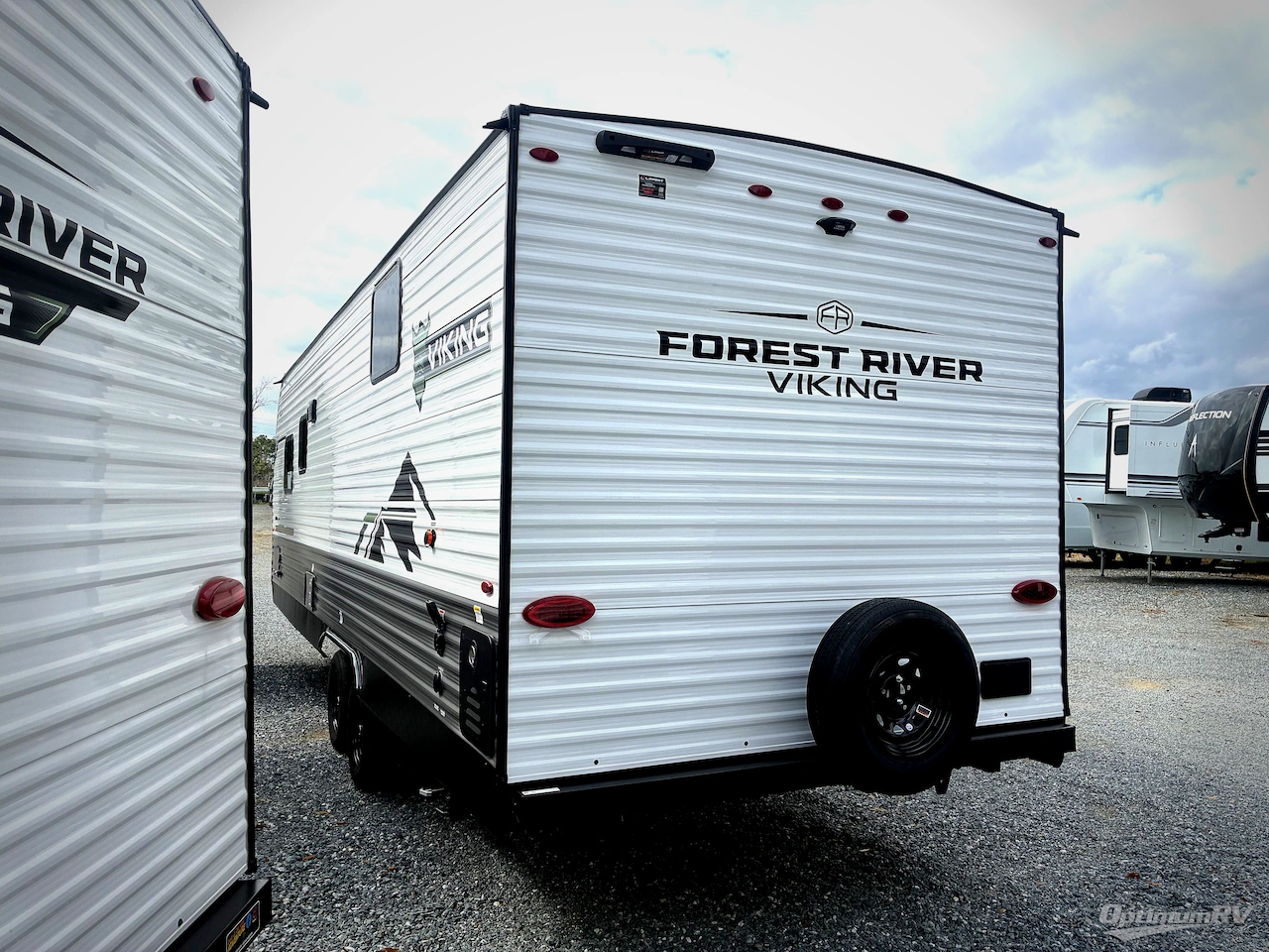 2026 Forest River Viking 5K Series 25QBH Photo 3