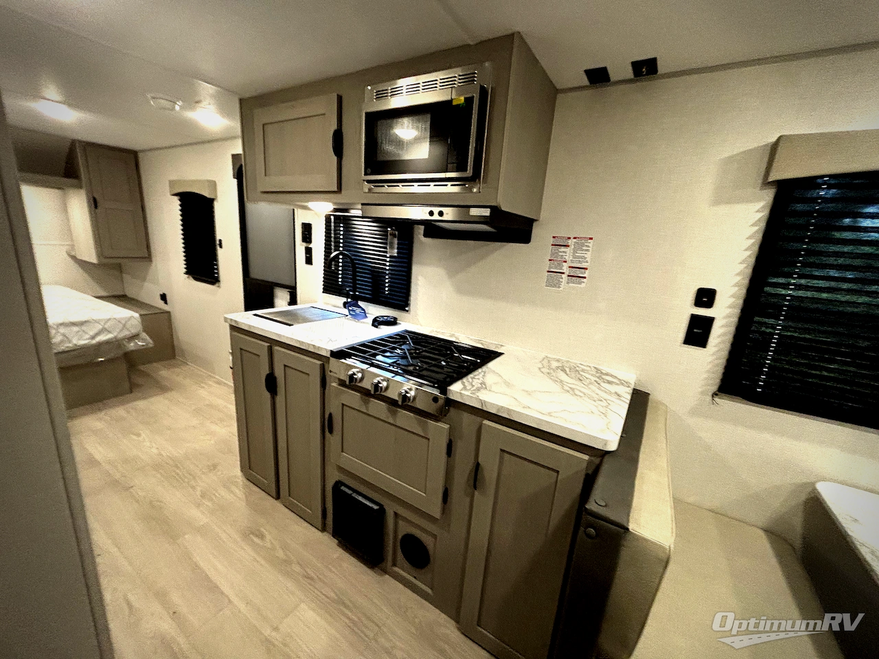 2026 Forest River Viking 5K Series 242MK Photo 6