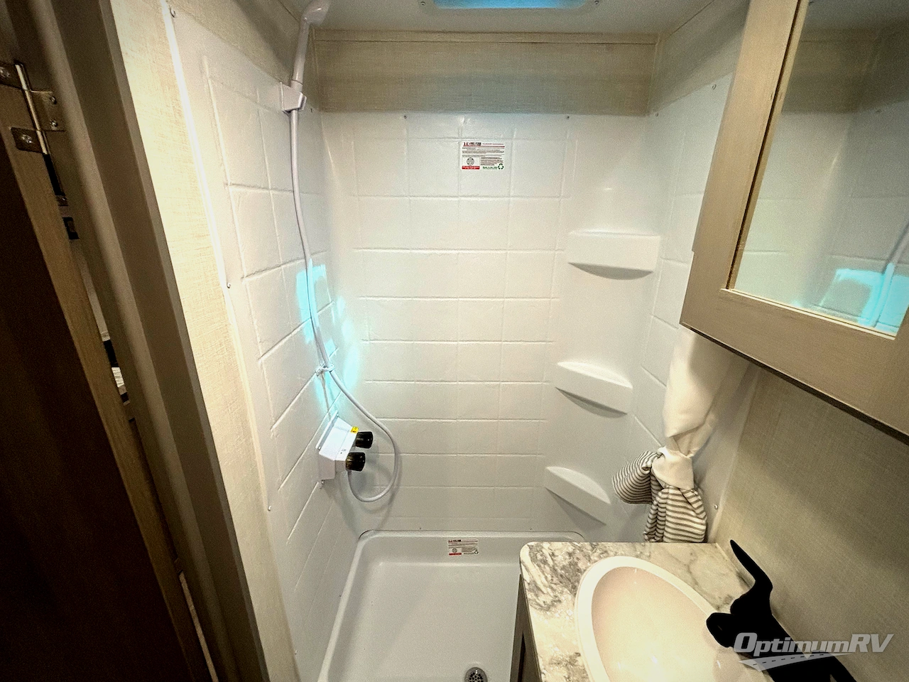 2026 Forest River Viking 5K Series 242MK Photo 9