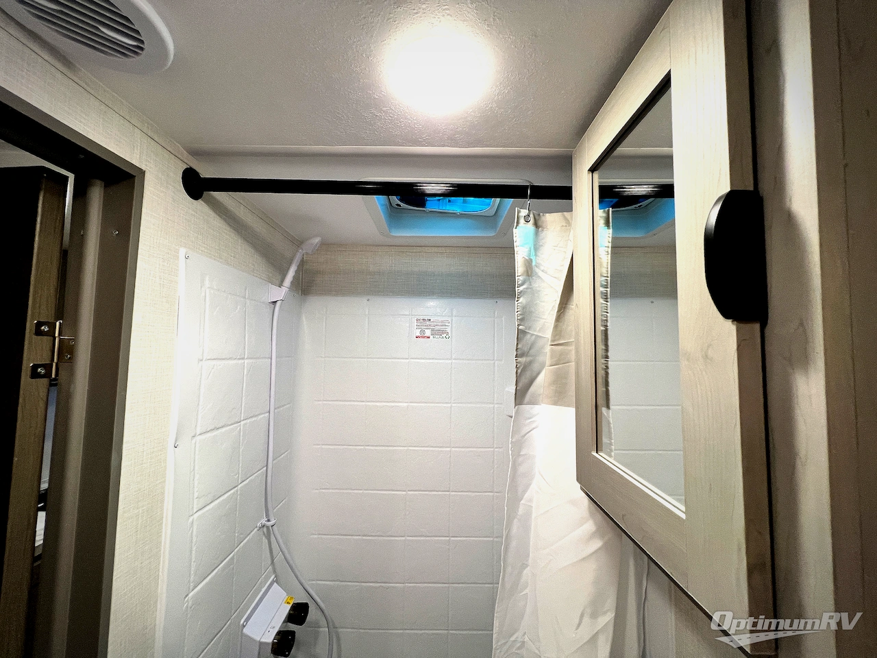 2026 Forest River Viking 5K Series 242MK Photo 17