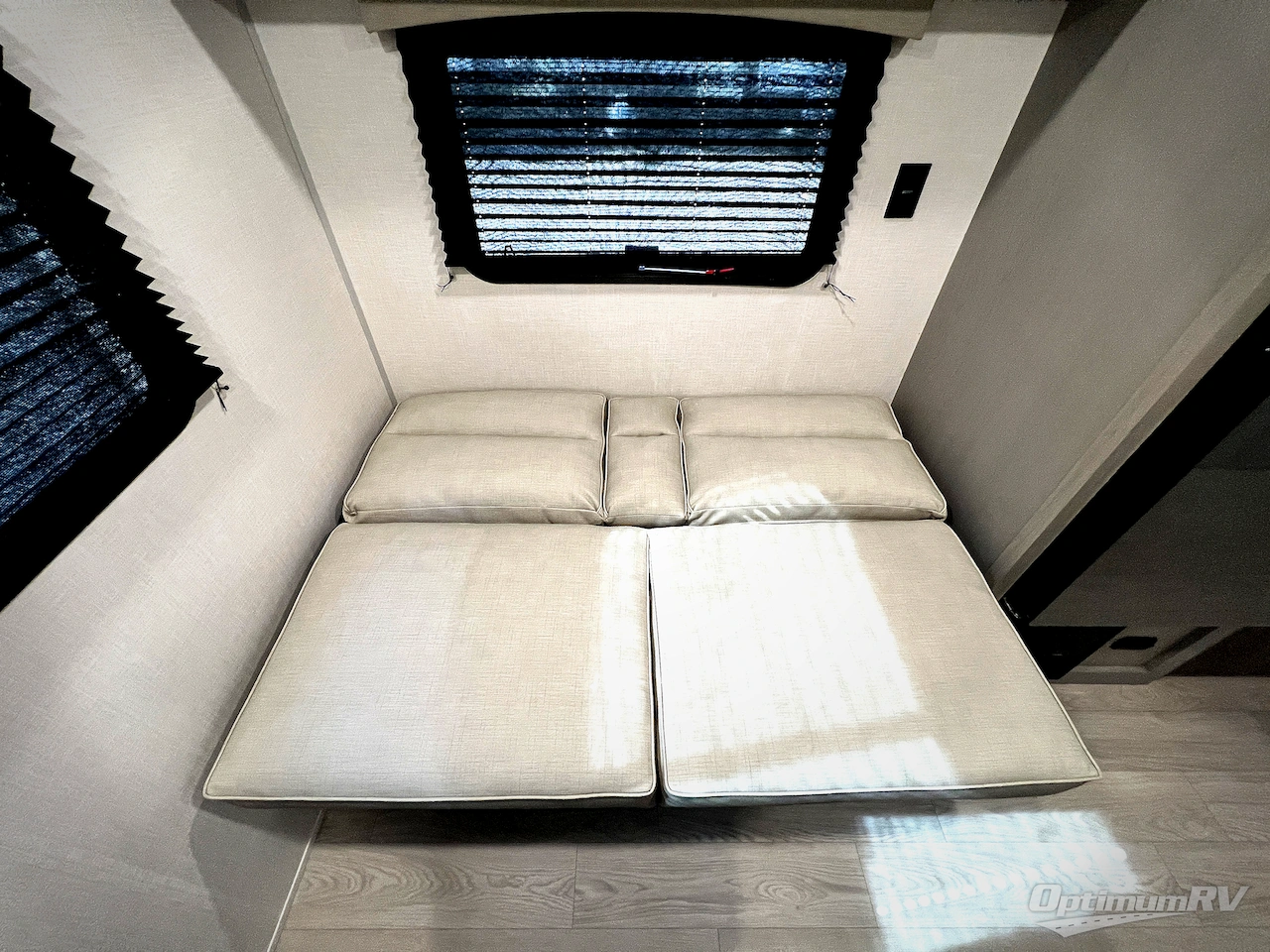 2026 Forest River Viking 5K Series 242MK Photo 7